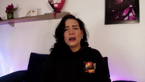 elliee1 online show from December 18, 4:46 pm