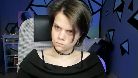 elliemurler online show from October 3, 9:17 am