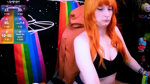 Snapshot of ellieobey chatting on October 19, 6:25 am Ellie online show from October 19, 6:25 am