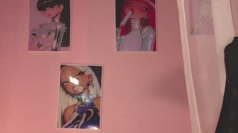 Snapshot of elliephant_ chatting on January 10, 6:28 pm just Emily online show from January 10, 6:28 pm