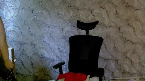 Ellie online show from October 5, 5:06 am