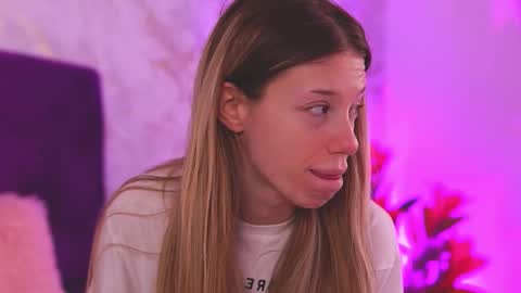 EllinaNuria online show from February 23, 3:59 am