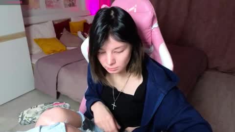 Ellin online show from March 8, 4:16 am