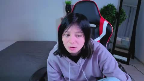 Ellin online show from April 15, 9:15 pm