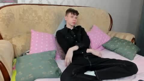 elliot_mars_ online show from October 26, 5:19 pm