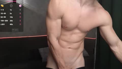 Snapshot of elliot_muscle04 chatting on February 19, 4:55 pm elliot_muscle04 online show from February 19, 4:55 pm