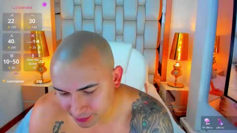 E L L I O T    V E L E Z online show from January 10, 9:30 pm