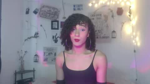 Snapshot of ellis_flowers chatting on September 18, 6:32 pm . online show from September 18, 6:32 pm