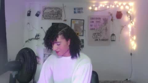 Snapshot of ellis_flowers chatting on September 29, 7:08 pm . online show from September 29, 7:08 pm