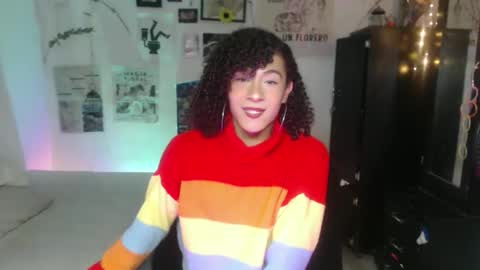 Snapshot of ellis_flowers chatting on December 5, 8:49 pm . online show from December 5, 8:49 pm