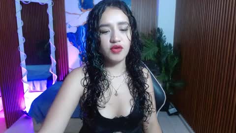 ellis_tay online show from March 26, 11:27 am
