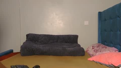 elllanna online show from February 17, 10:12 am