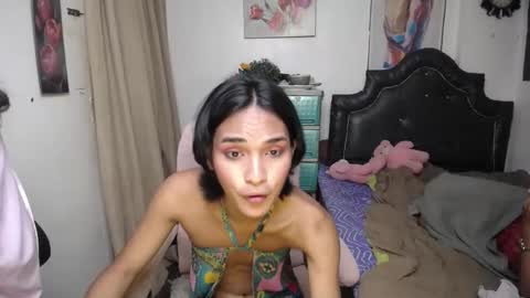 Snapshot of ellorrey chatting on October 13, 10:32 pm ELLORREY online show from October 13, 10:32 pm