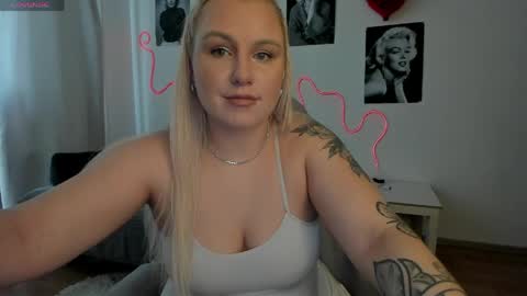 Elly online show from March 30, 11:55 am