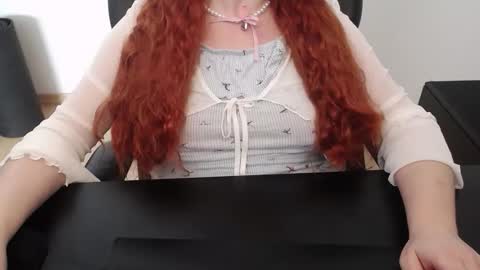 Elly online show from April 15, 11:06 am