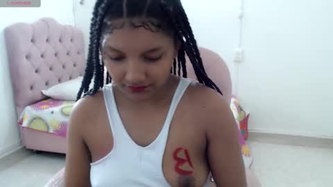 Snapshot of elly_willis chatting on December 26, 10:41 pm Elly online show from December 26, 10:41 pm