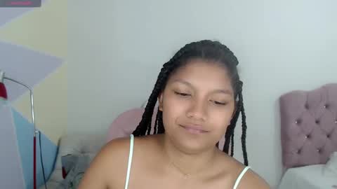 Snapshot of elly_willis chatting on December 29, 8:04 pm Elly online show from December 29, 8:04 pm