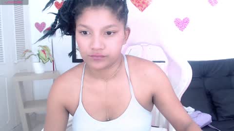 Snapshot of elly_willis chatting on December 31, 6:13 pm Elly online show from December 31, 6:13 pm