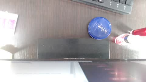 Snapshot of elly_willis chatting on January 7, 3:23 pm Elly online show from January 7, 3:23 pm