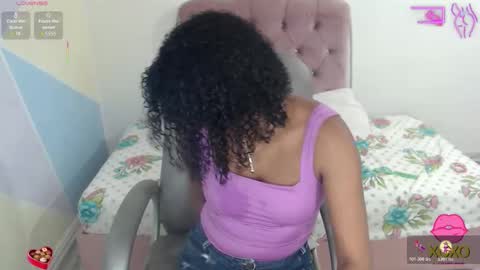 Snapshot of elly_willis chatting on October 22, 12:38 pm Elly online show from October 22, 12:38 pm