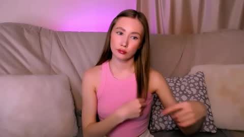  Elly  online show from March 3, 3:12 am