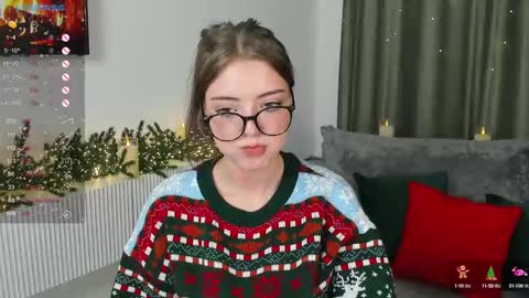 Elly online show from December 11, 5:15 pm