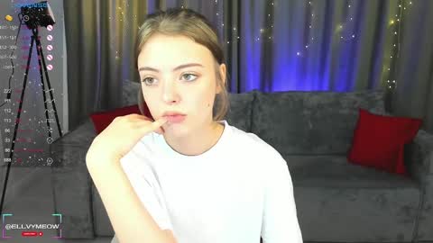 Elly online show from January 5, 11:26 am