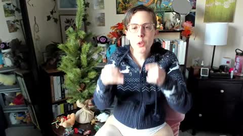 Snapshot of ellynaomi chatting on November 16, 10:15 pm Elly Naomi online show from November 16, 10:15 pm