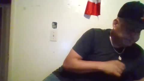 Snapshot of elmario24 chatting on October 6, 4:54 am elmario24 online show from October 6, 4:54 am