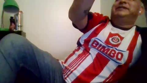 Snapshot of elmario24 chatting on November 28, 7:11 am elmario24 online show from November 28, 7:11 am