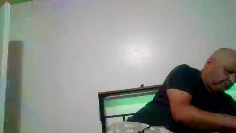 elmario24 online show from March 25, 7:47 am