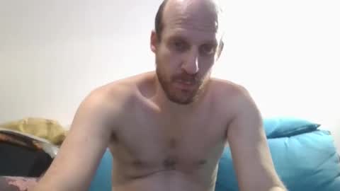 Snapshot of elmatirestrepo chatting on March 28, 11:59 pm Mati Restrepo online show from March 28, 11:59 pm