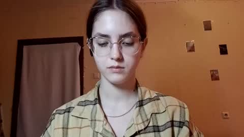 Kate online show from May 11, 1:17 pm