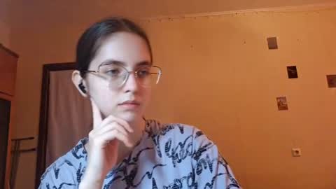 Kate online show from July 9, 10:41 am