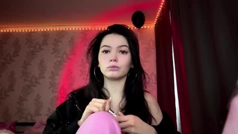 Snapshot of elmermelendes chatting on February 1, 6:23 am Tiny online show from February 1, 6:23 am