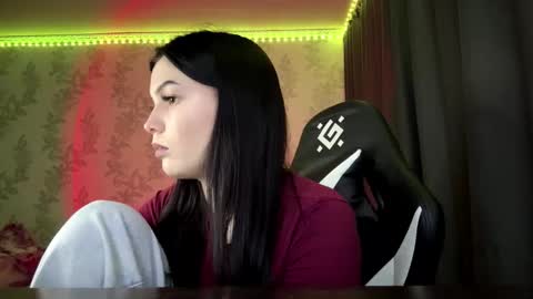 Snapshot of elmermelendes chatting on February 5, 6:45 pm Tiny online show from February 5, 6:45 pm