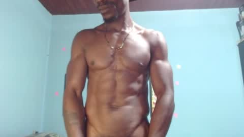 elmiltonnjakee online show from April 16, 8:09 pm