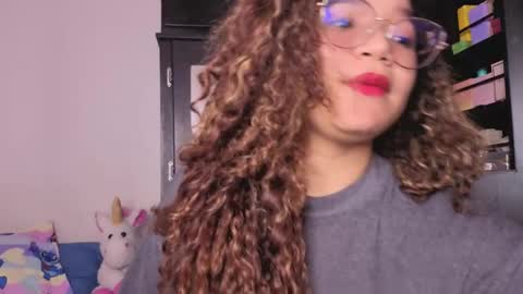 Snapshot of elo_12 chatting on February 13, 8:49 pm elo_12 online show from February 13, 8:49 pm