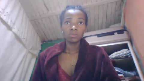 elodynarcisse online show from December 21, 4:52 am