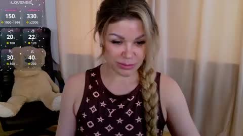 eloise_by online show from July 20, 7:22 am