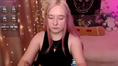 Snapshot of elovinora chatting on December 6, 7:56 pm Ela give me a thumbs up if you like it  and this is important for the development of the account online show from December 6, 7:56 pm