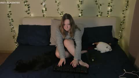 Ela give me a thumbs up if you like it  and this is important for the development of the account online show from November 25, 5:57 pm