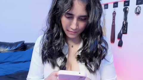 elowen_halley1 online show from February 11, 5:18 pm