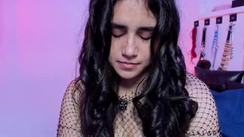 elowen_halley1 online show from February 15, 7:32 pm