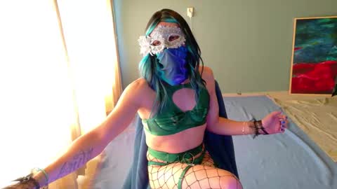 ElowenStarshade online show from September 15, 12:38 pm