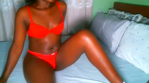 Snapshot of elphaba01 chatting on February 15, 7:38 am Elphaba online show from February 15, 7:38 am