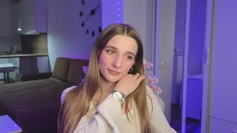 elsa_cute1 online show from April 27, 9:24 pm