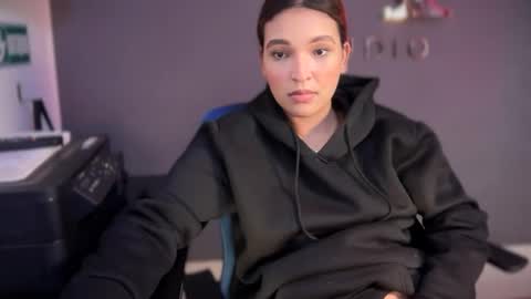  ELSA  online show from September 19, 7:58 pm