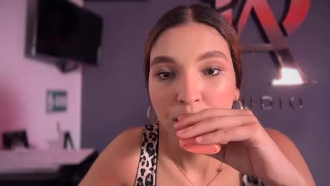  ELSA  online show from September 24, 9:07 pm