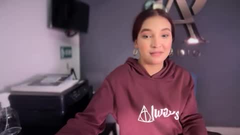  ELSA  online show from October 1, 7:53 pm